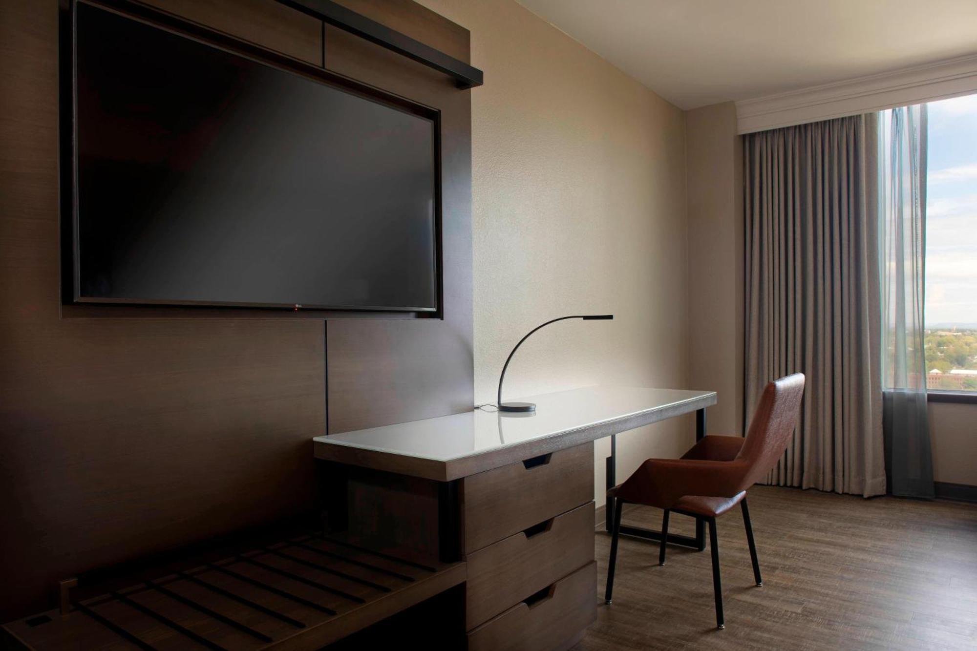 Winston-Salem Marriott Hotel Bagian luar foto